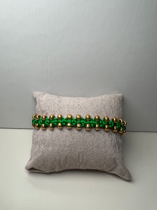 Braided bracelet Groen